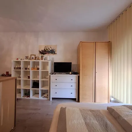 Business Messewohnung Zentral Gelegen In Lägenhet